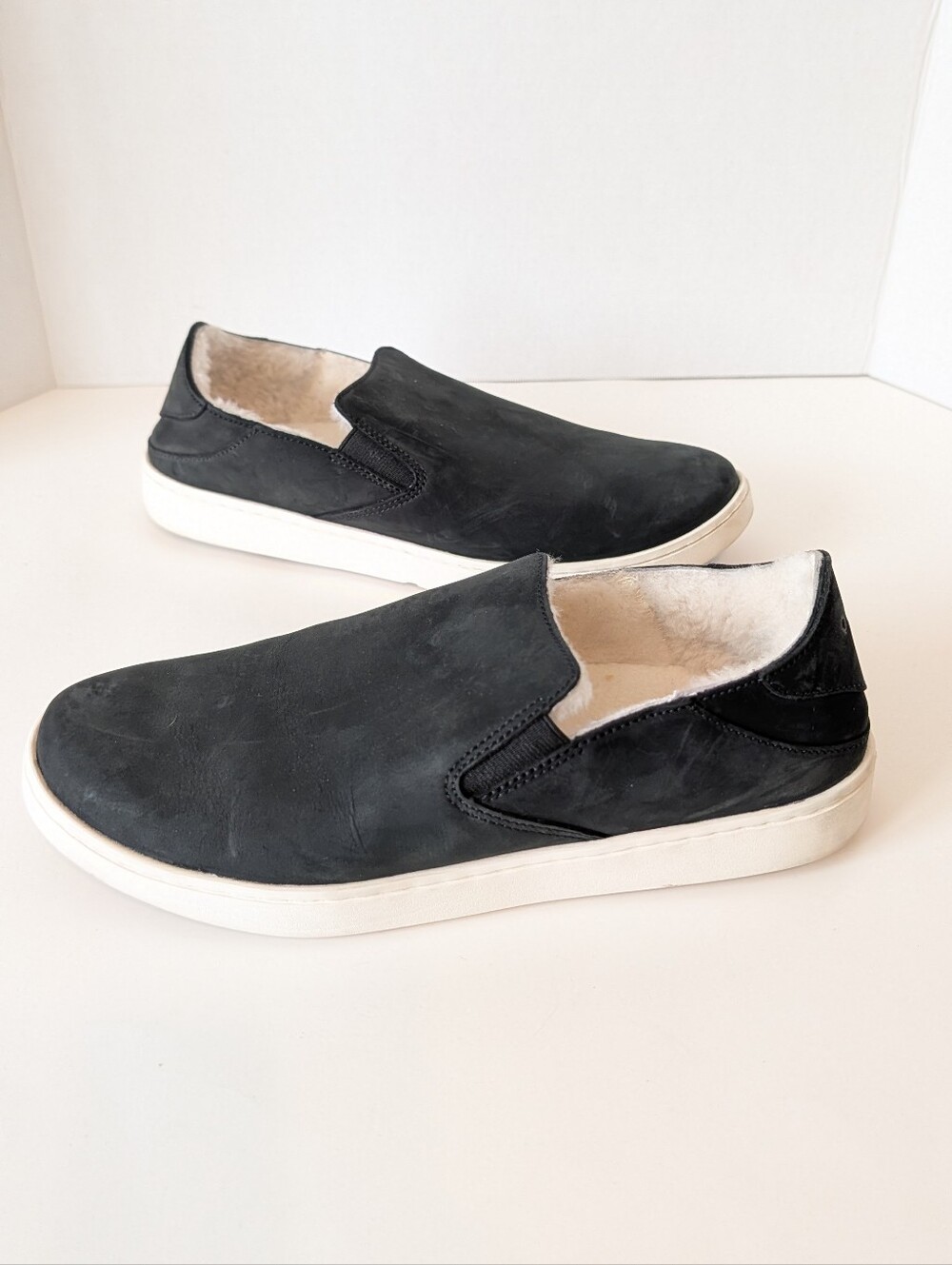 Olukai Pehuea Cozy Black Leather Slippers